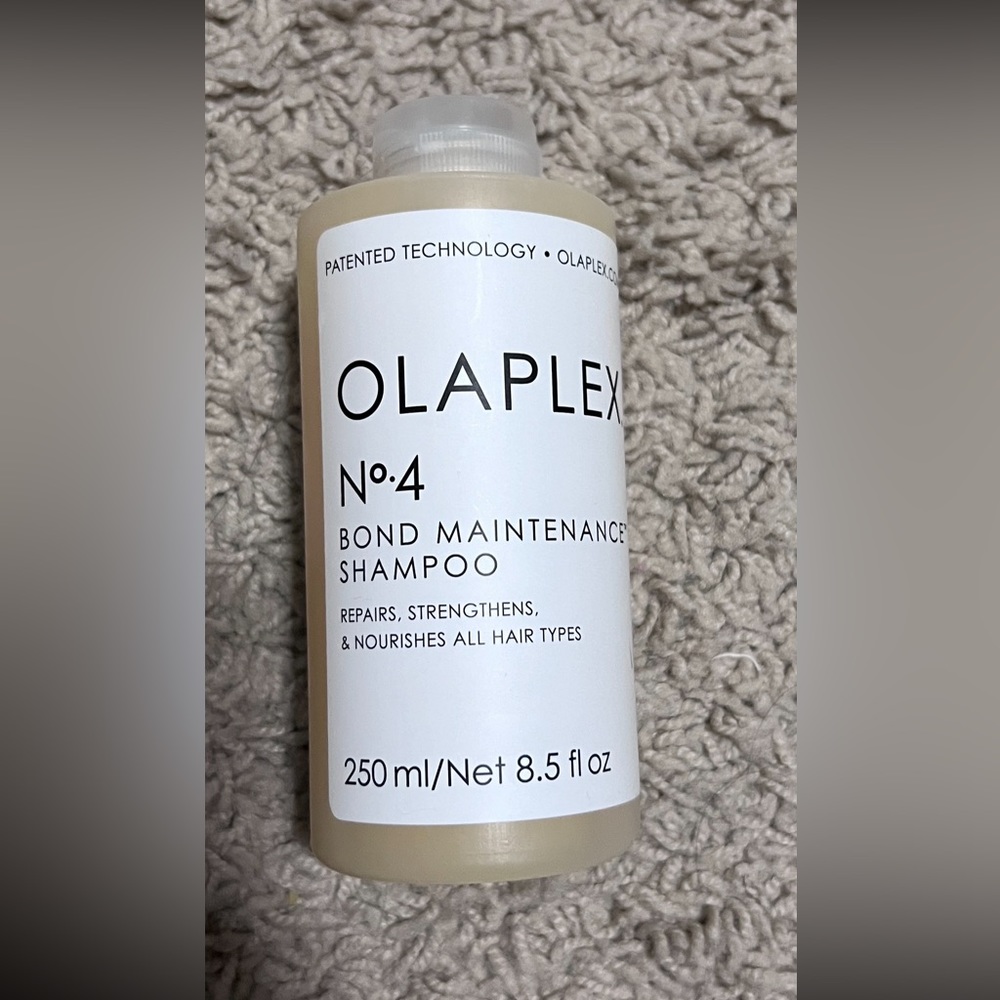 Olaplex No 4 Bond maintenance shampoo